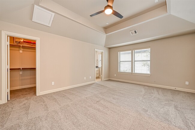 Building Photo - 5811 Kiam St