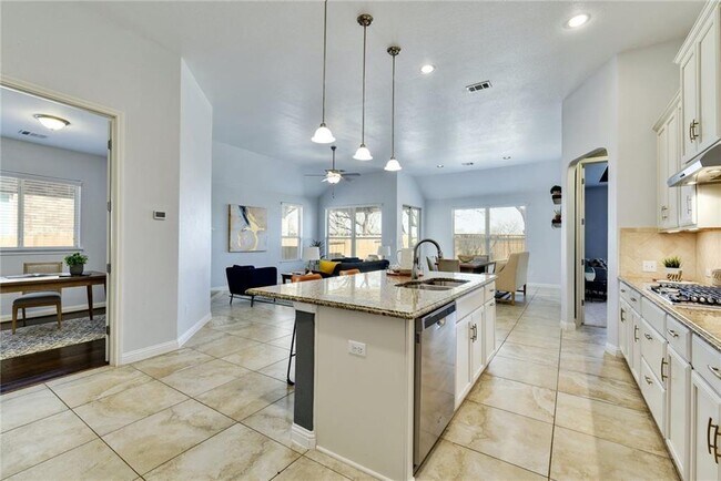 Building Photo - 15508 Cinca Terra Dr