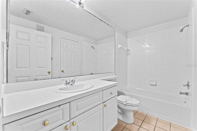 Building Photo - 14341 Fredricksburg Dr