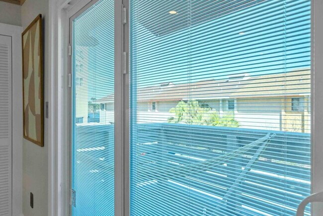 Building Photo - 317 Bream Ave