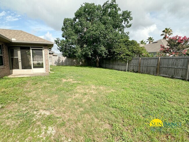 Building Photo - Beautiful 4-Bedroom Brick Home in Misty Meadows, Navarre!