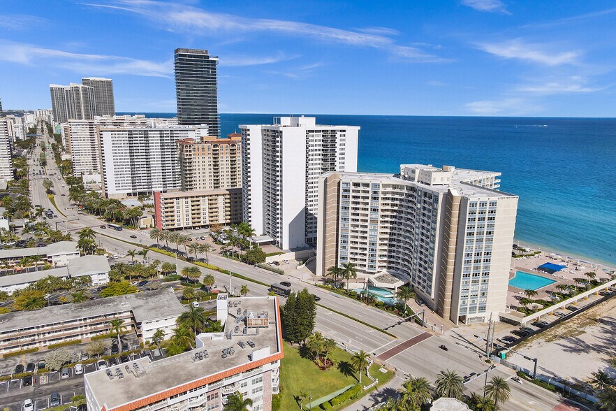 Building Photo - 3180 S Ocean Dr