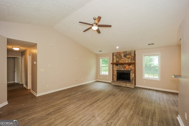 Building Photo - 5818 Mistyview Dr