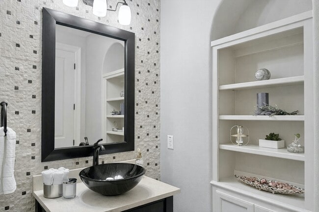 Building Photo - 19 Paloma Bend Pl