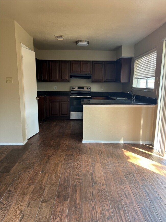 Building Photo - 2503 Ravenwind Rd