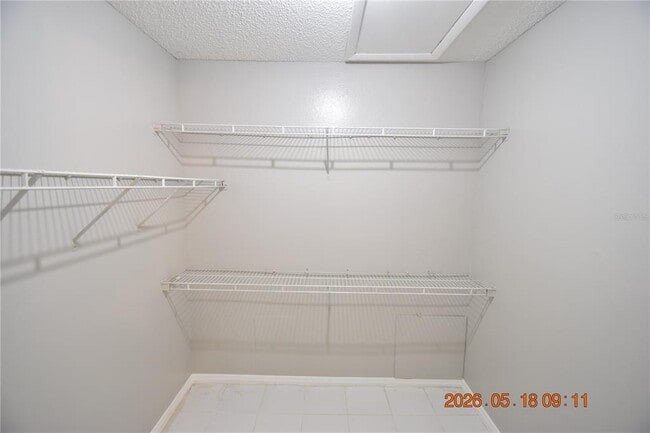 Building Photo - 625 Fairwood Forest Dr