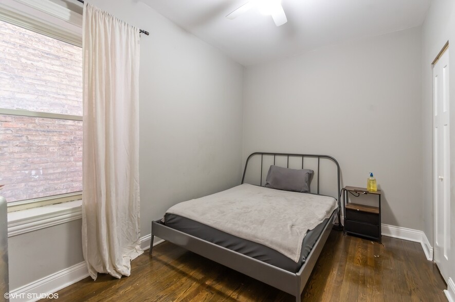 Bedroom - 3021 N Davlin Ct