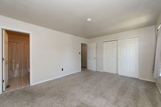 Building Photo - 118 Allens Ln