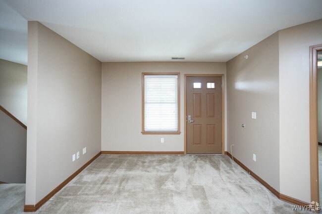 Building Photo - 1311 Deer Lakes Dr