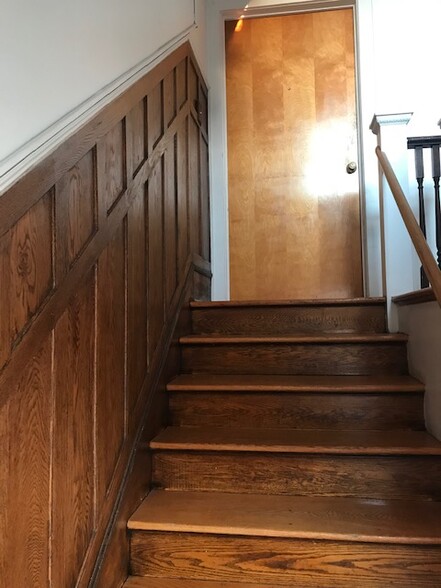 Stairway - 207 Greene St
