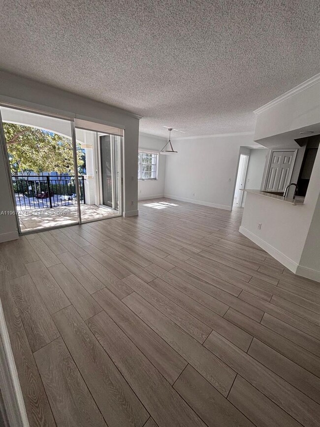 Building Photo - 3255 NE 184th St