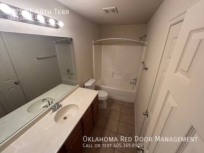 Building Photo - 4325 SE 48th Terrace