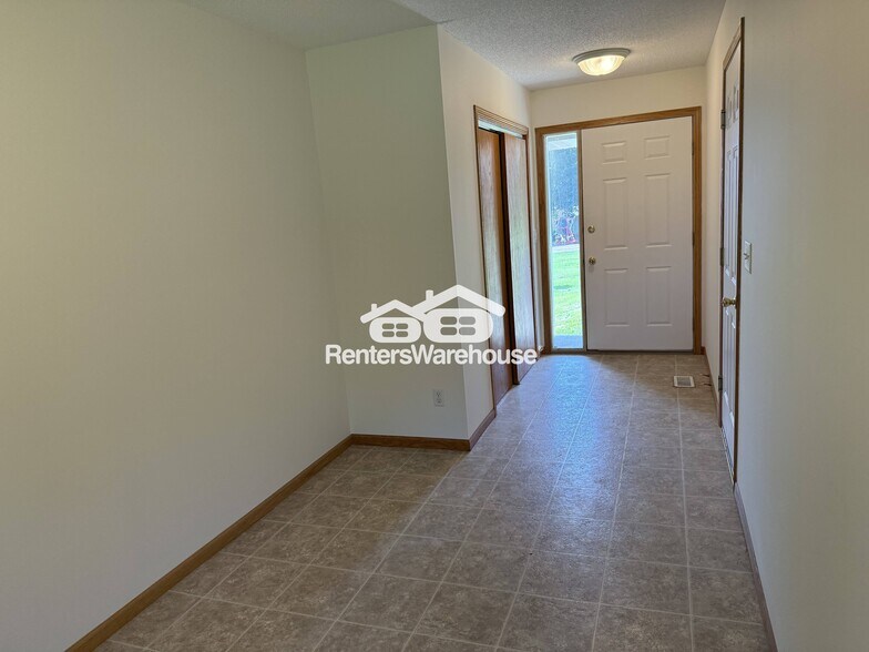 Building Photo - 17707 Ward Lake Dr NW