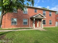Building Photo - 819 Colonial Park Dr