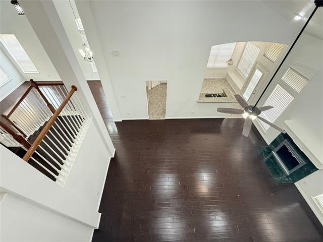 Building Photo - 1313 Baythorne Dr