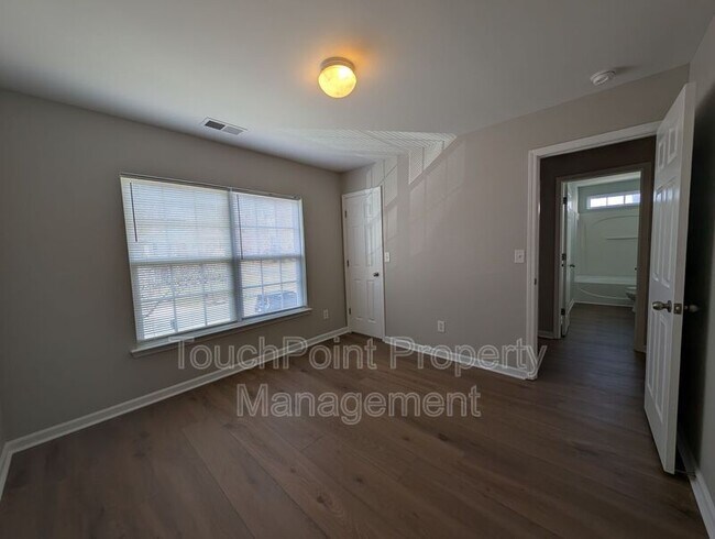 Building Photo - 11307 Breezehill Ln