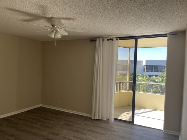 Master Bedroom - 1850 Homewood Blvd