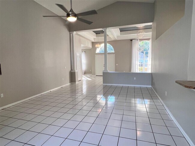 Building Photo - 1753 Kinsmere Dr