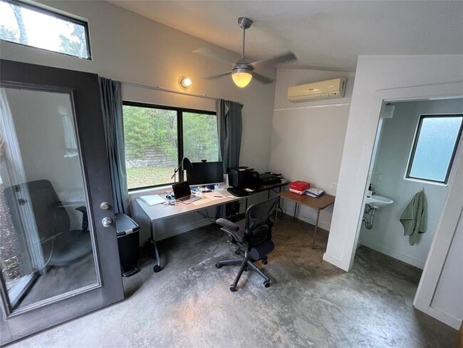 Building Photo - 1415 Travis Heights Blvd