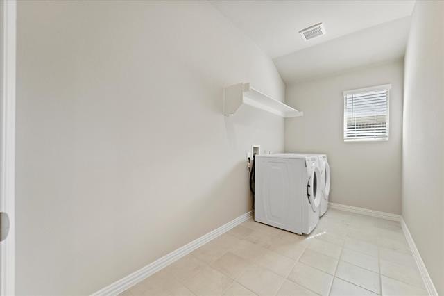 Building Photo - 2229 Mustang Wy