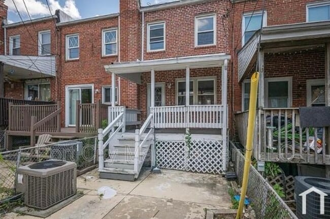 Building Photo - 6816 Gough St