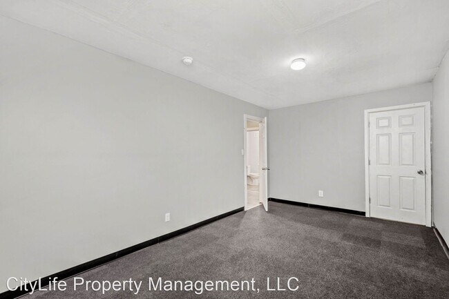 Building Photo - 3 br, 2.5 bath House - 32 Adrian Street