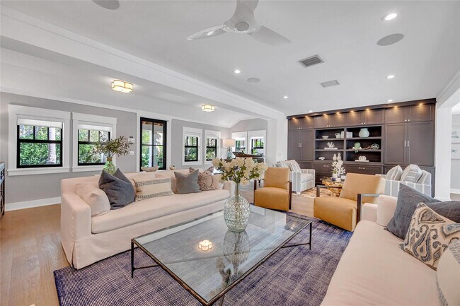 Building Photo - 450 N Swinton Ave