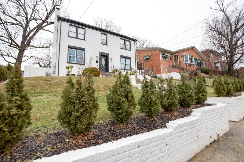 Building Photo - 335 Division Ave NE