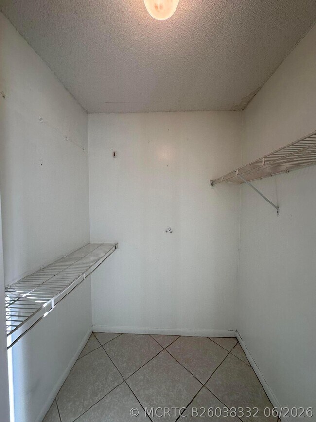 Building Photo - 815 Boynton Beach Blvd