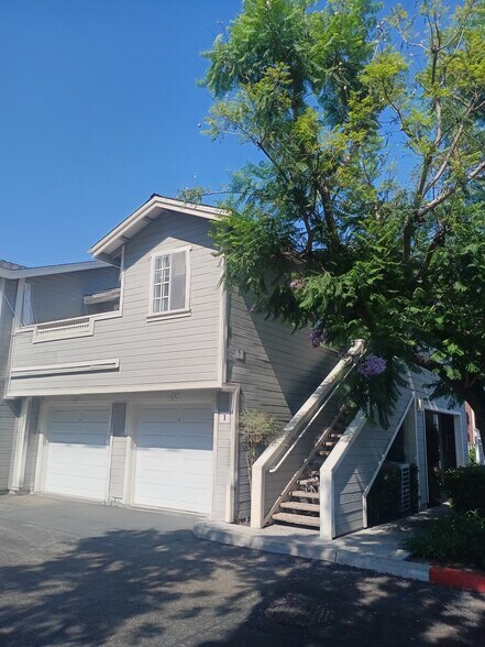 Building Photo - 3500 S Greenville St