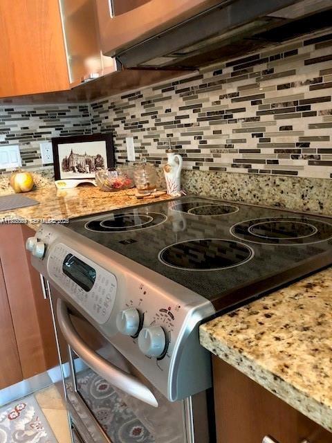 Building Photo - 1945 S Ocean Dr