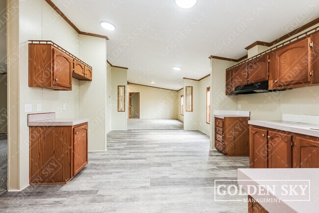 Building Photo - 7709 E Gloucester Rd