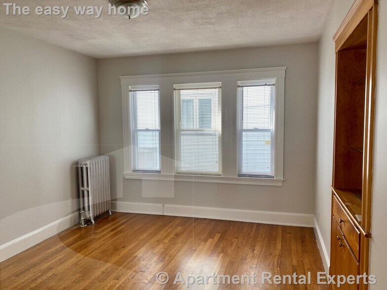 Building Photo - 12 Silvey Pl