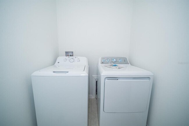 Building Photo - 32134 Powderpuff Mimosa Dr