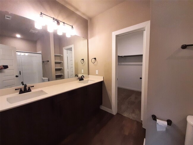 Building Photo - 9864 Grosbeak Ln