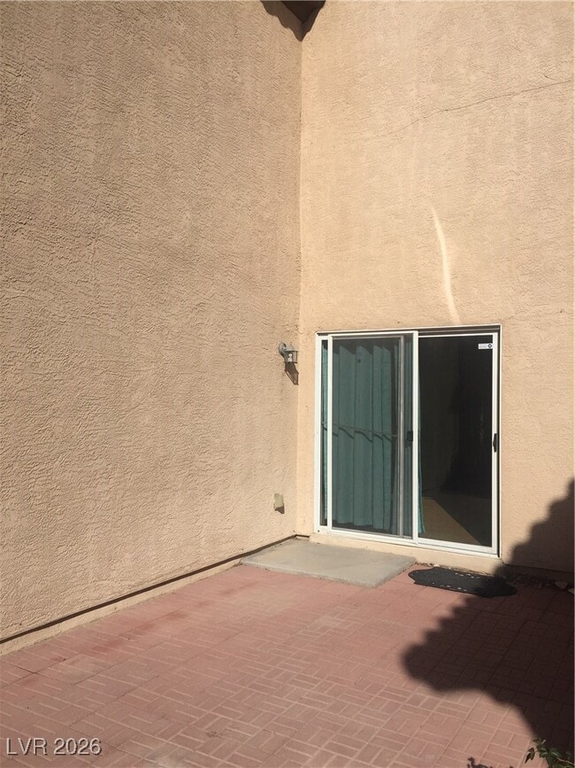 Building Photo - 668 Shadwell St