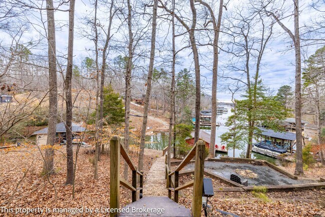 Building Photo - 418 Fiddlers Ghost Cir