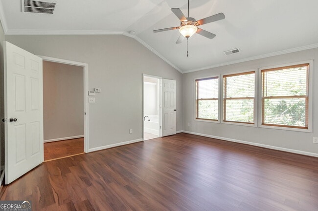 Building Photo - 214 Farm Manor Ct