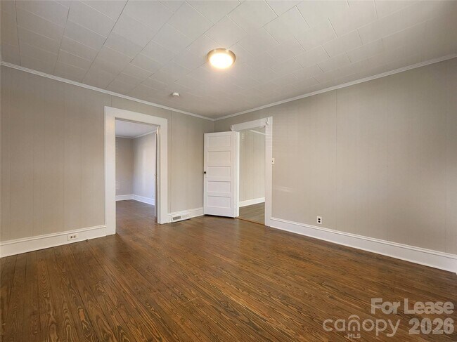 Building Photo - 29 Willowbrook Dr NW