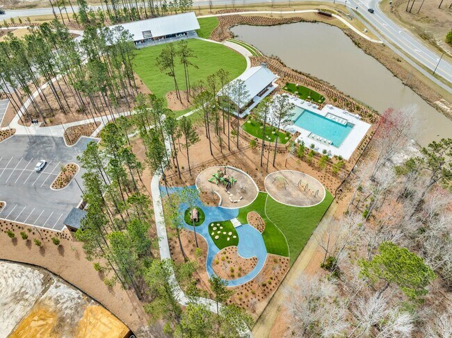 Building Photo - 3 bedrooms, 2 1/2 bathrooms in Richmond Hill's Heartwood Community