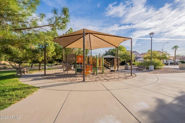 Building Photo - 4244 E Gleneagle Dr