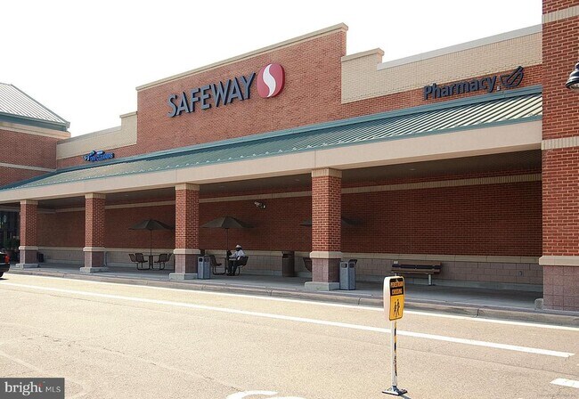 Building Photo - 8120 Cooper St