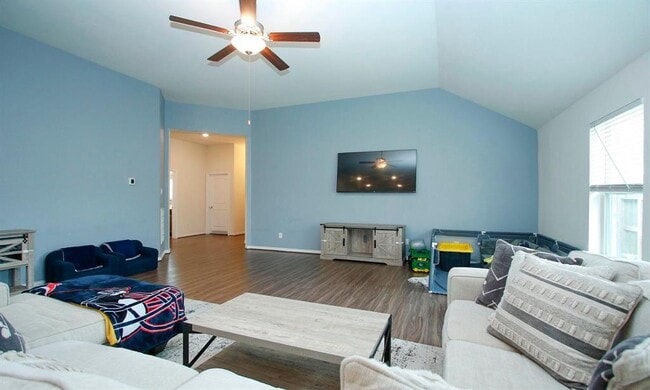 Building Photo - 20202 Creekdale Bend Dr