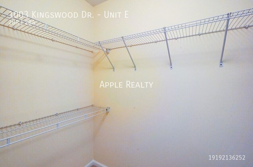 Building Photo - 1003 Kingswood Dr