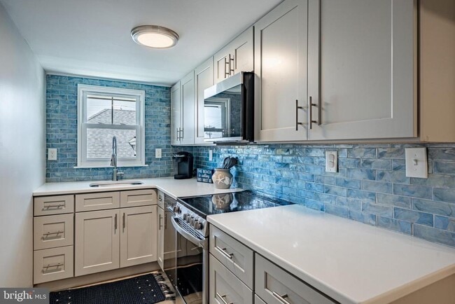 Building Photo - 5708 Park Blvd