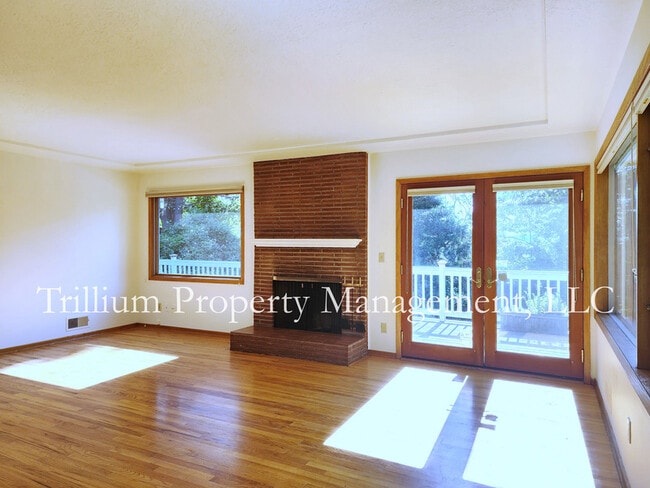 Building Photo - 405 SE 68th Ave