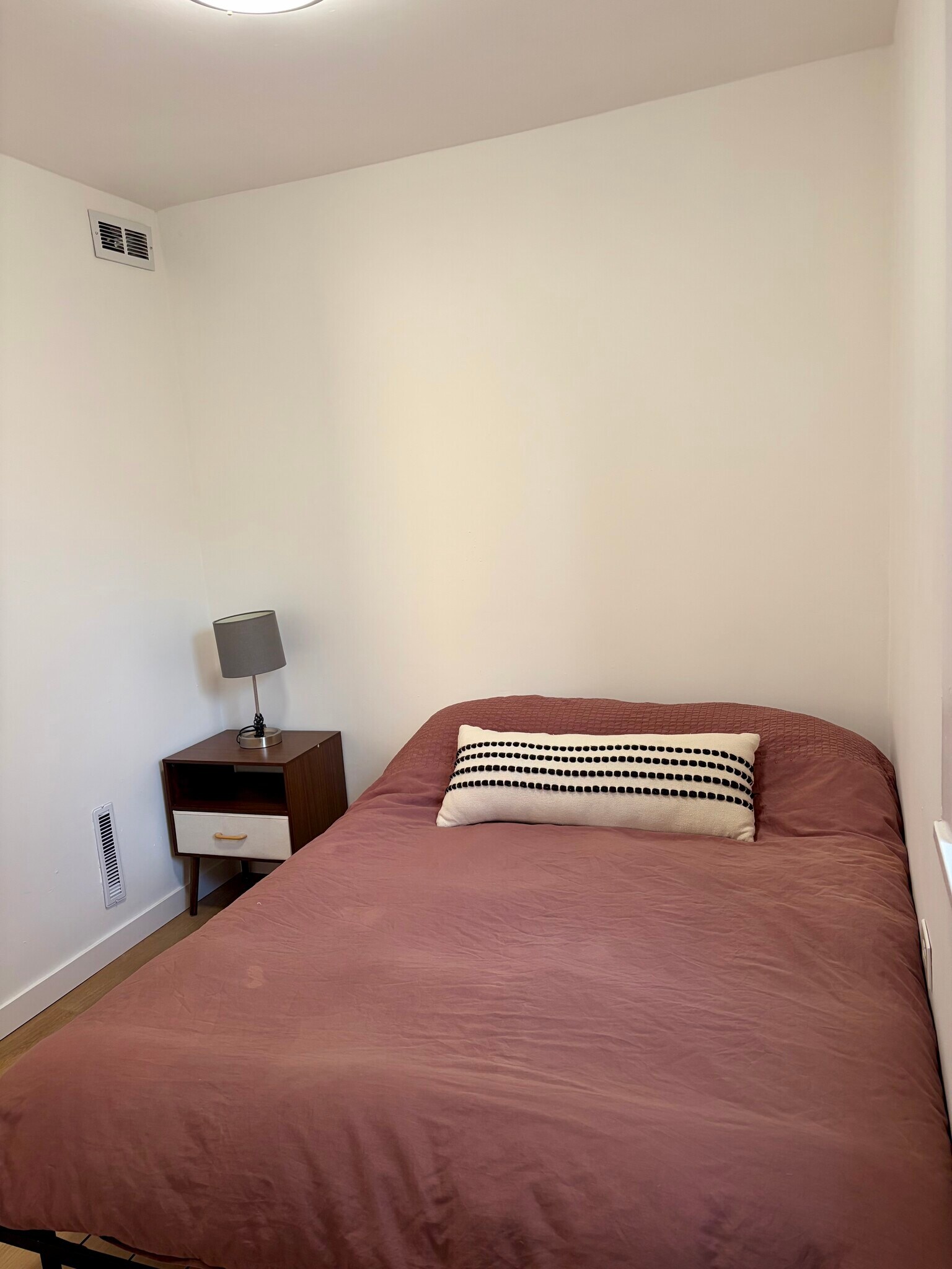 Building Photo - 2138 N Keeler Ave