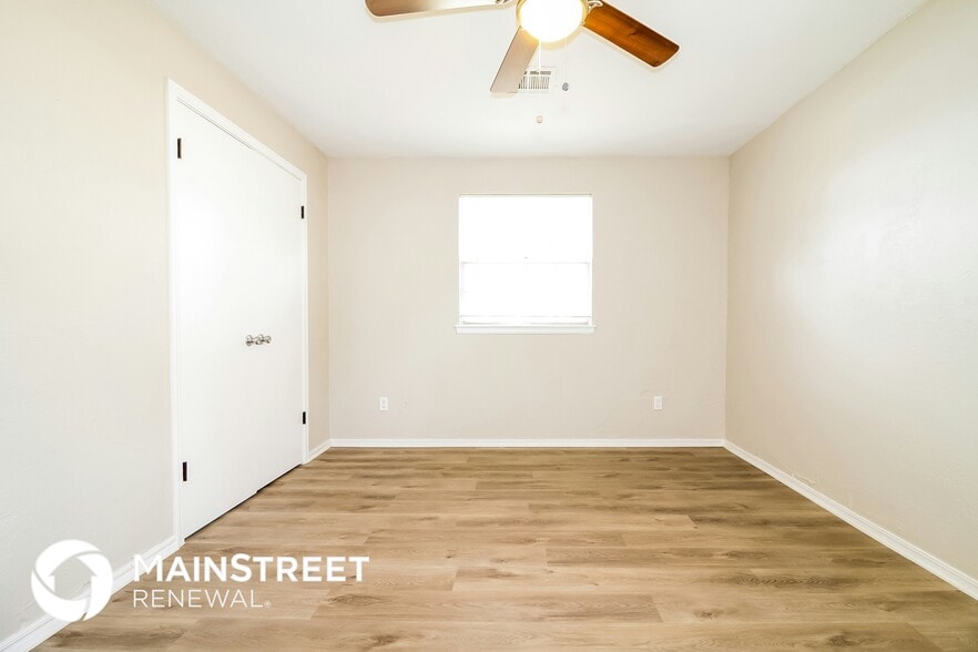 Building Photo - 4220 Corbett Dr