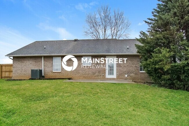 Building Photo - 3 Bedroom Pet-Friendly Home in KODAK, TN with Main Street Renewal