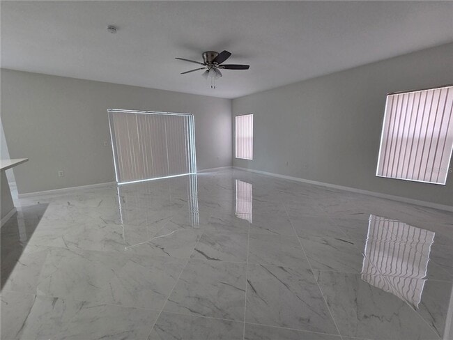 Building Photo - 330 Aldershot Ct